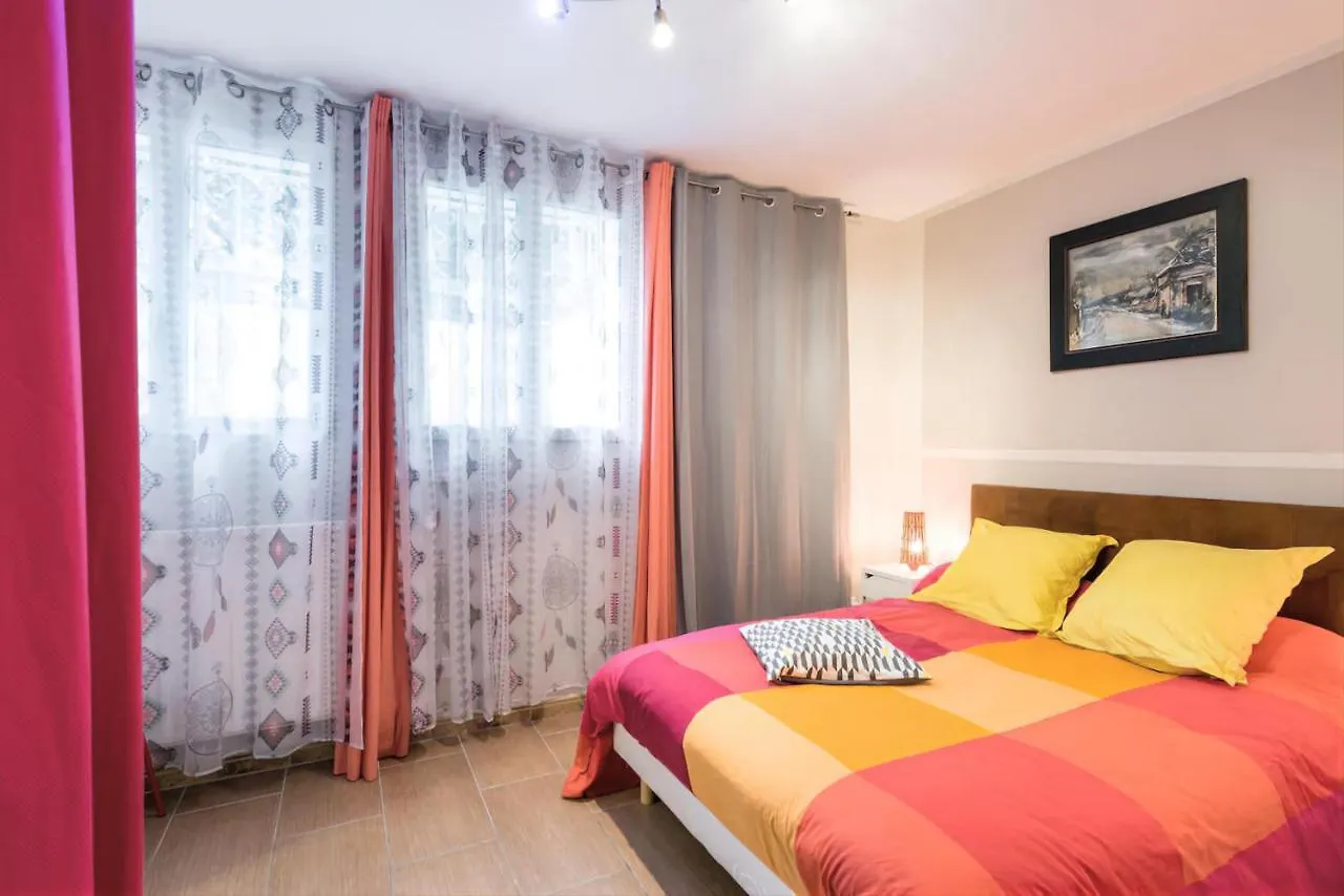 Appartement Independant En Maison A 15 Min De Lyon Saint-Symphorien-d'Ozon 0*,