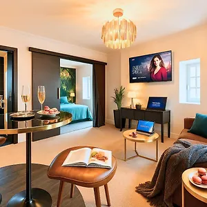  Apartment Appart'Hotel Chaleureux Au Coeur De Tullins - Le Roitelet